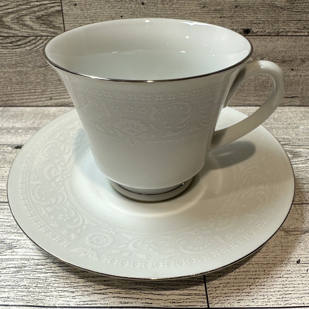 DYNASTY Fine China‎ White Floral Footed Teacup 3.5" & Saucer 6" Silver Tone Rim